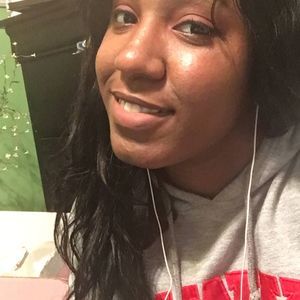 Meet your Posher, Saddia